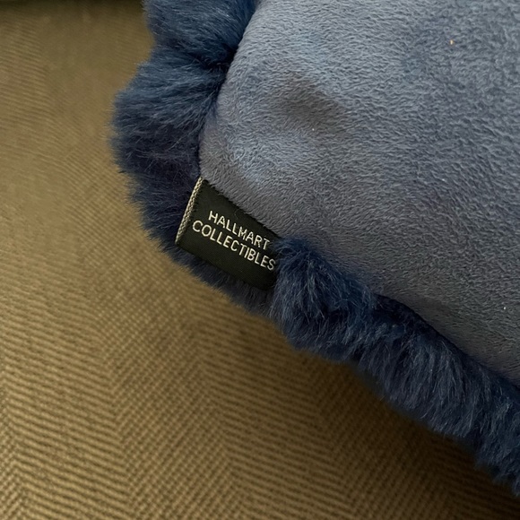 Hallmart Collectibles 18" Square Faux Fur Decorative Pillow Blue cover - Picture 9 of 12